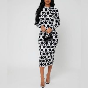 🔥 SIZE 4 SXY MOCK NECK SLIT BACK POLKA DOT DRESS!! BRAND NEW!🔥